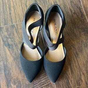 SOLANZ Black Pointed-Toe Strappy Women’s Heels